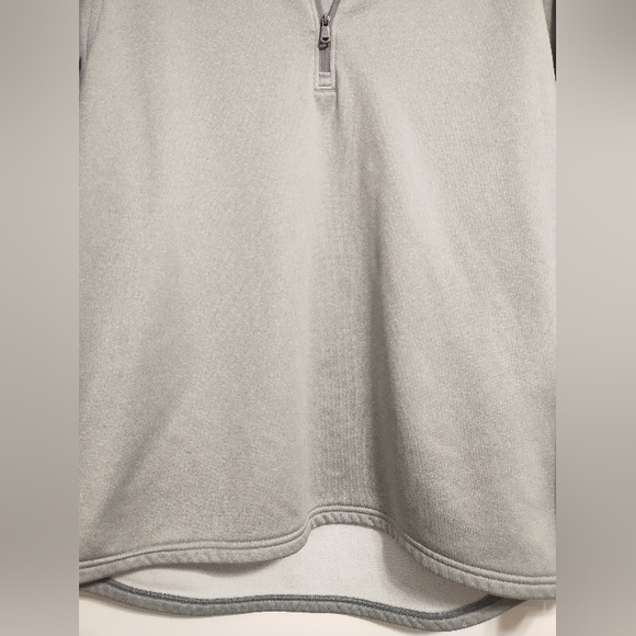 🟢3/$11 Under Armour Gray Pullover - Picture 5 of 8